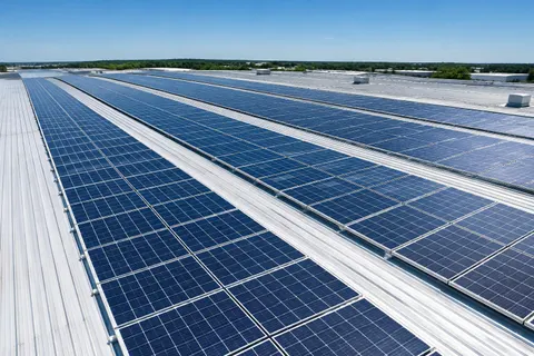 Energia solar em galpão de Bauru